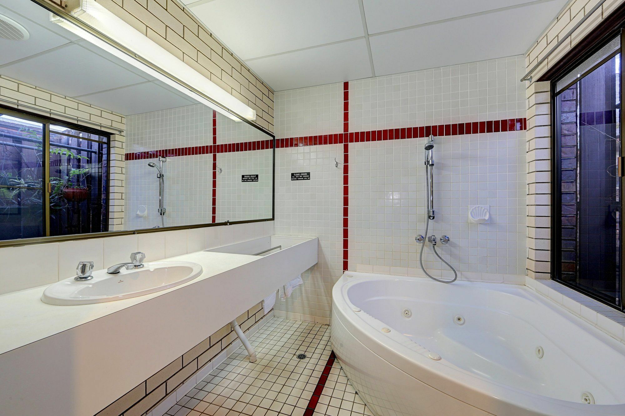 Chalet Motor Inn Bundaberg Ngoại thất bức ảnh